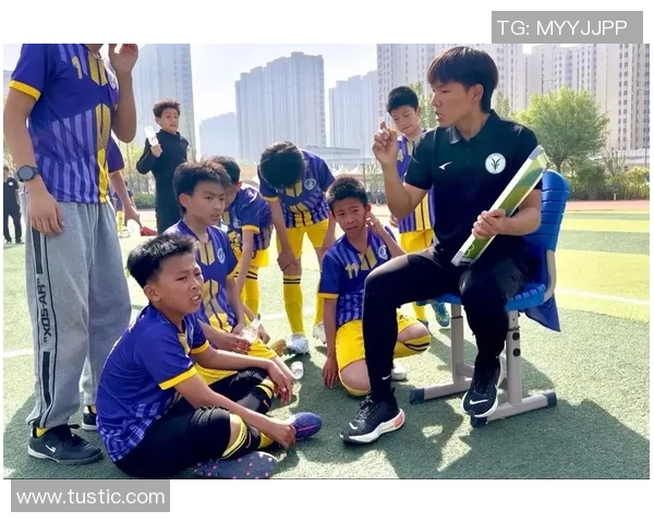 提升足球的质量从青训体系到职业联赛的全面发展探讨